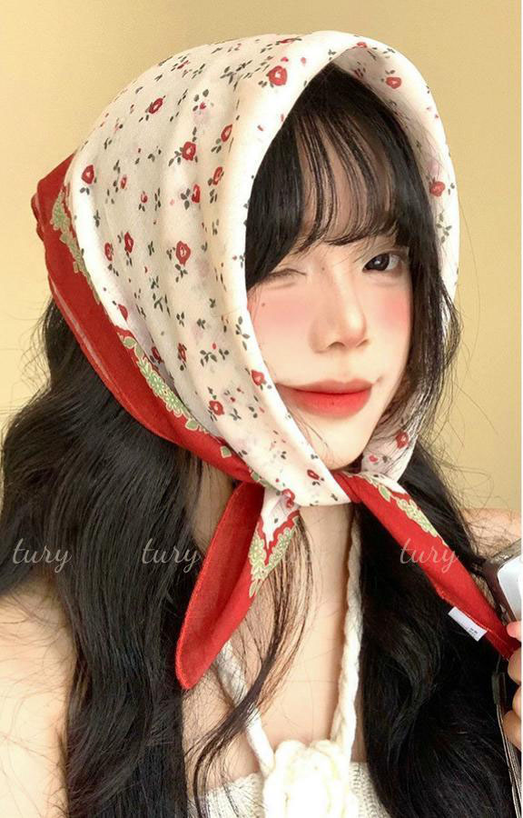 Khăn Choàng Vuông